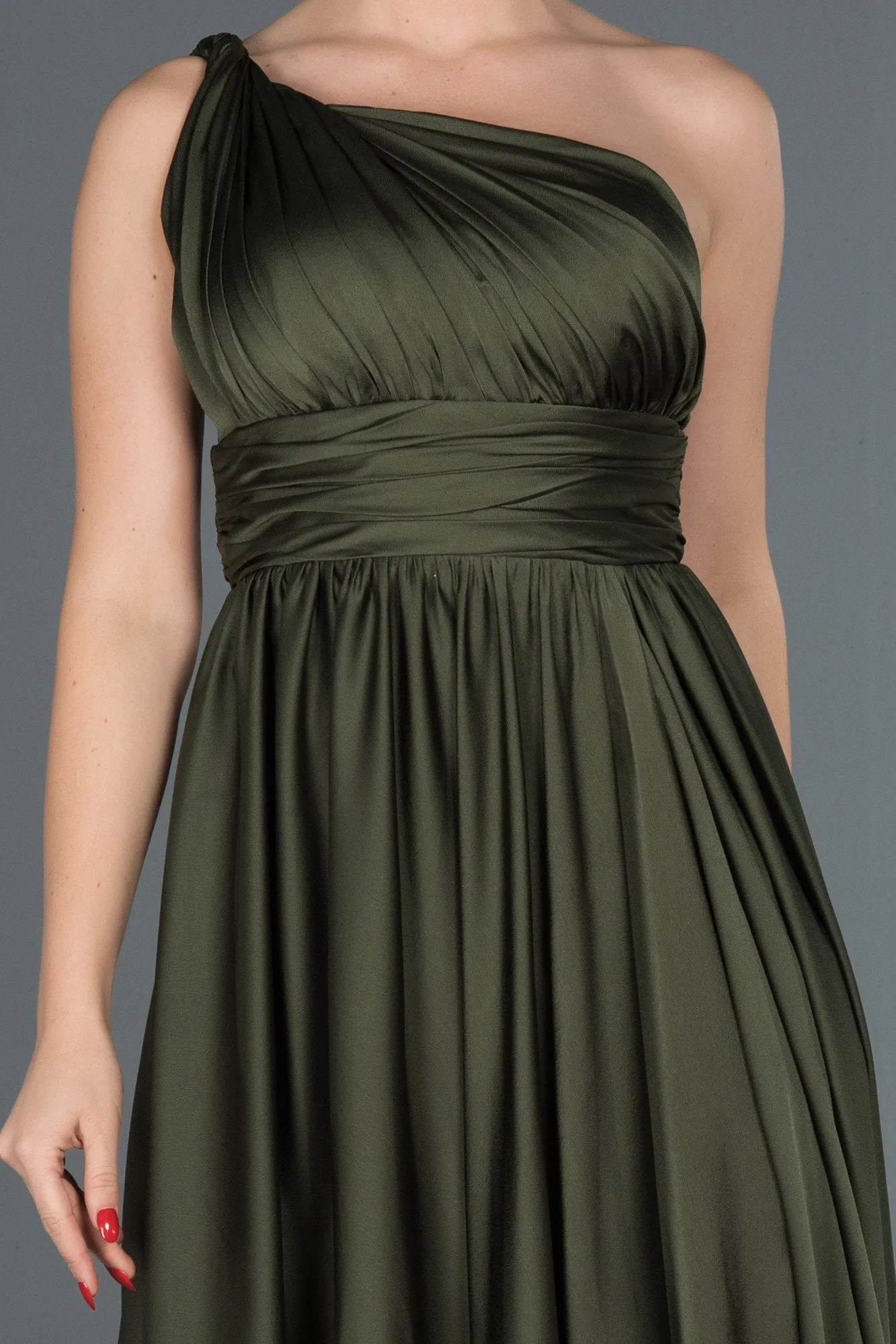 16035 Green One Shoulder Draped Slit Dress